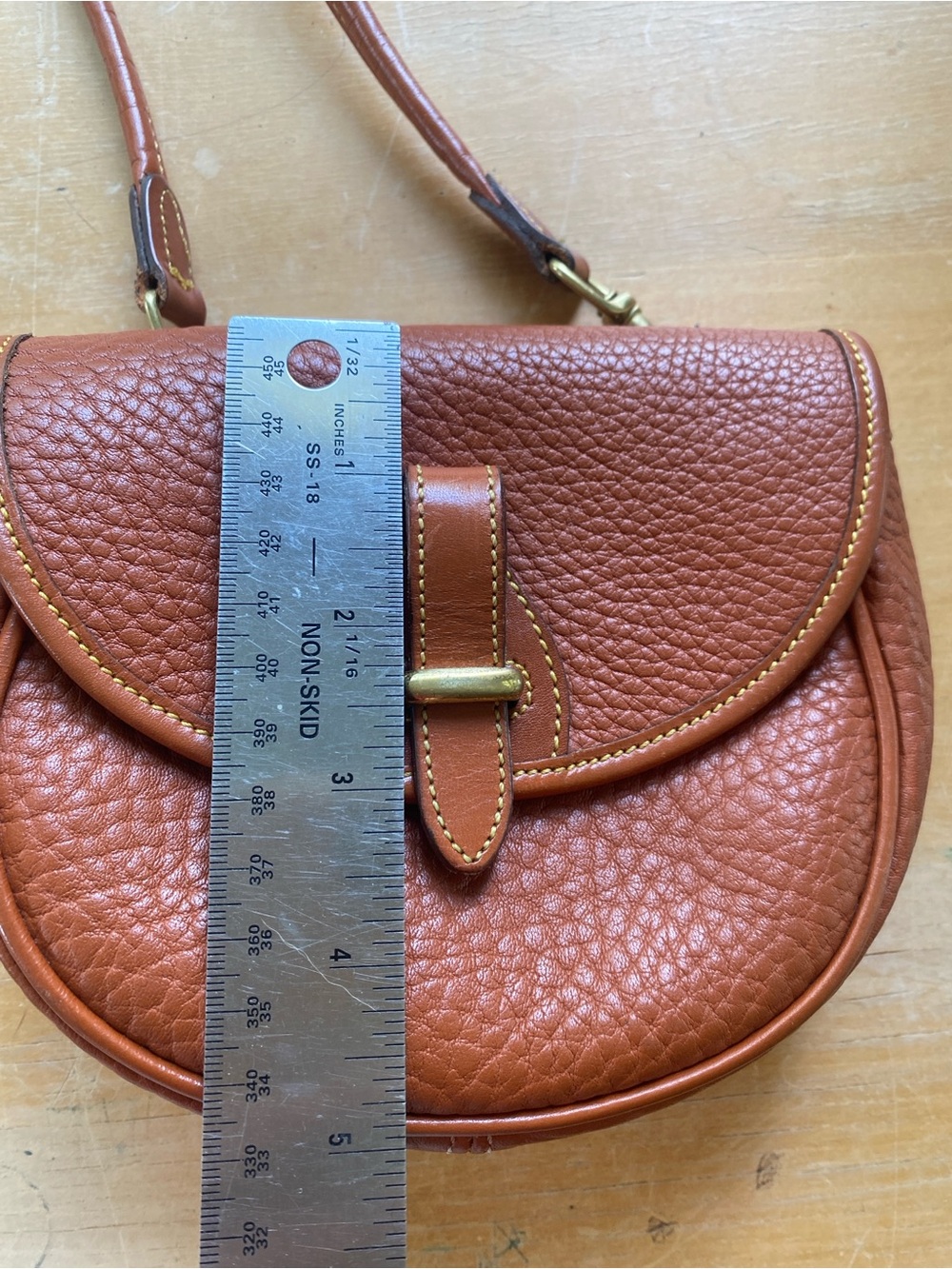 Vintage DOONEY & Bourke made in USA mini bag Rust Leather Saddle Crossbody - Picture 8 of 8